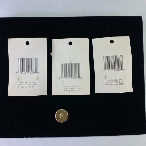 Vintage La Petite Spectemur Agendo Metal Shank 9 Buttons Lot of 3 Cards - Picture 7 of 10